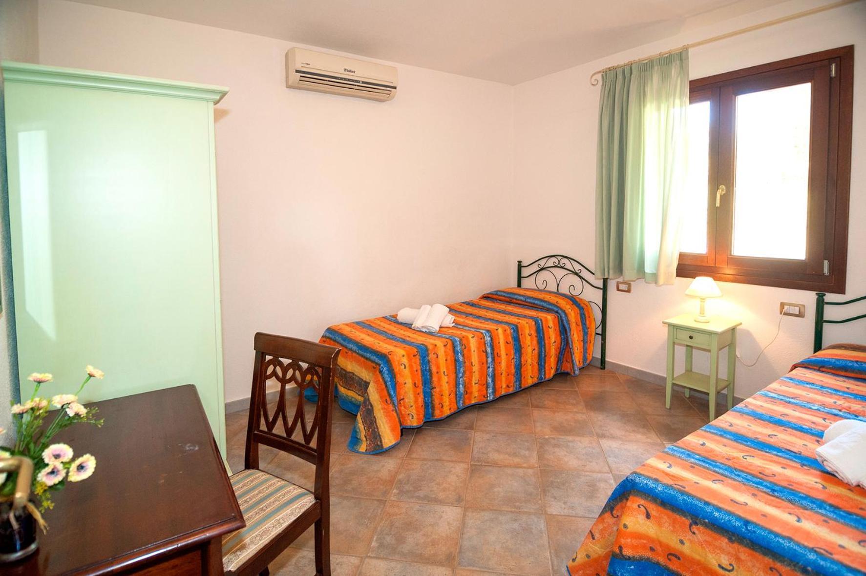 Aparthotel Li Troni à Budoni Extérieur photo