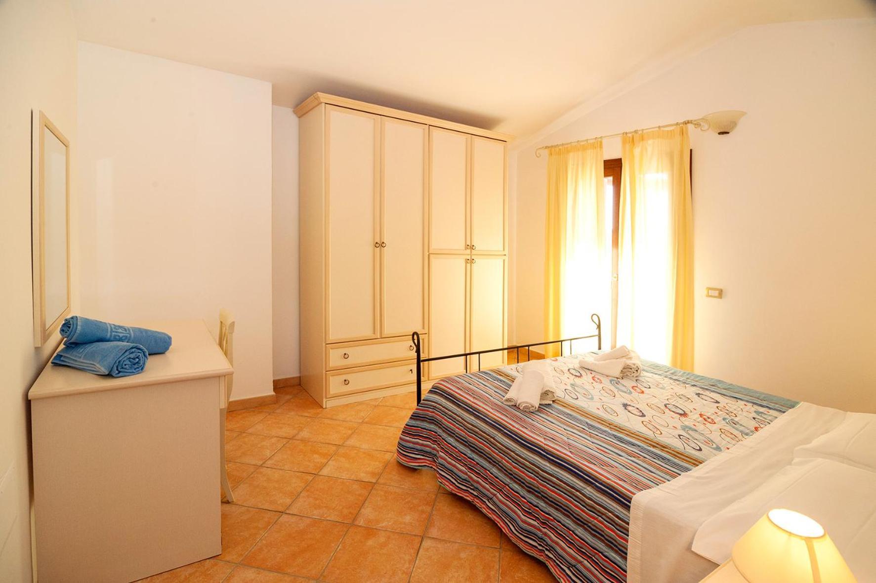 Aparthotel Li Troni à Budoni Extérieur photo