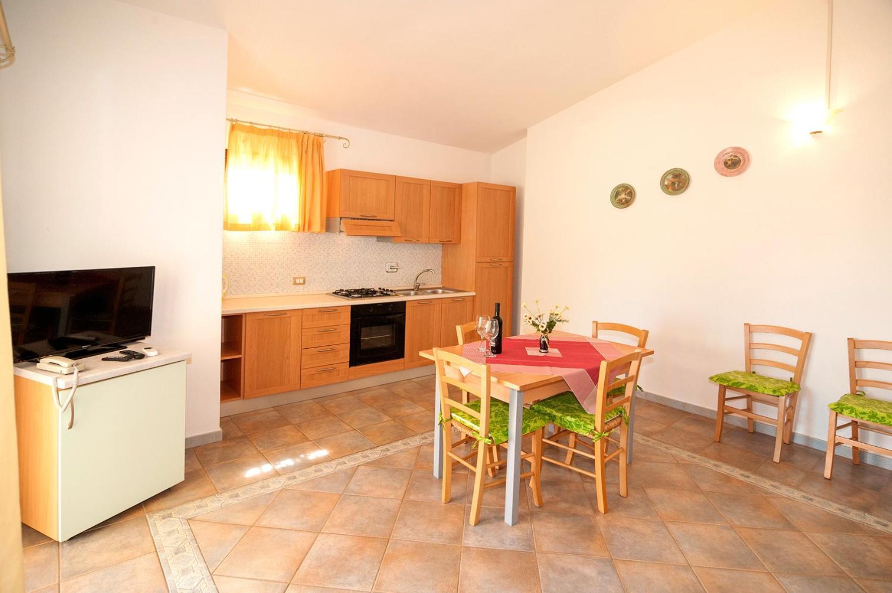 Aparthotel Li Troni à Budoni Extérieur photo