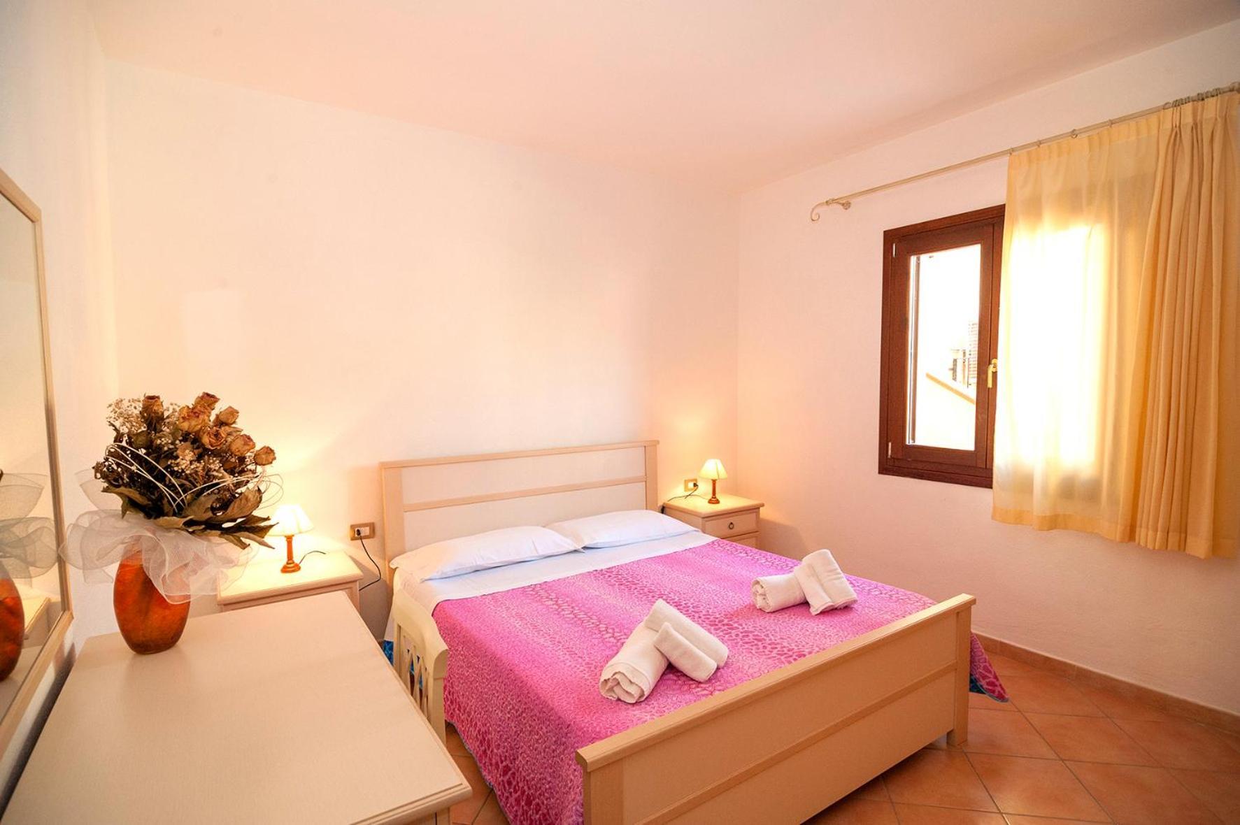 Aparthotel Li Troni à Budoni Extérieur photo