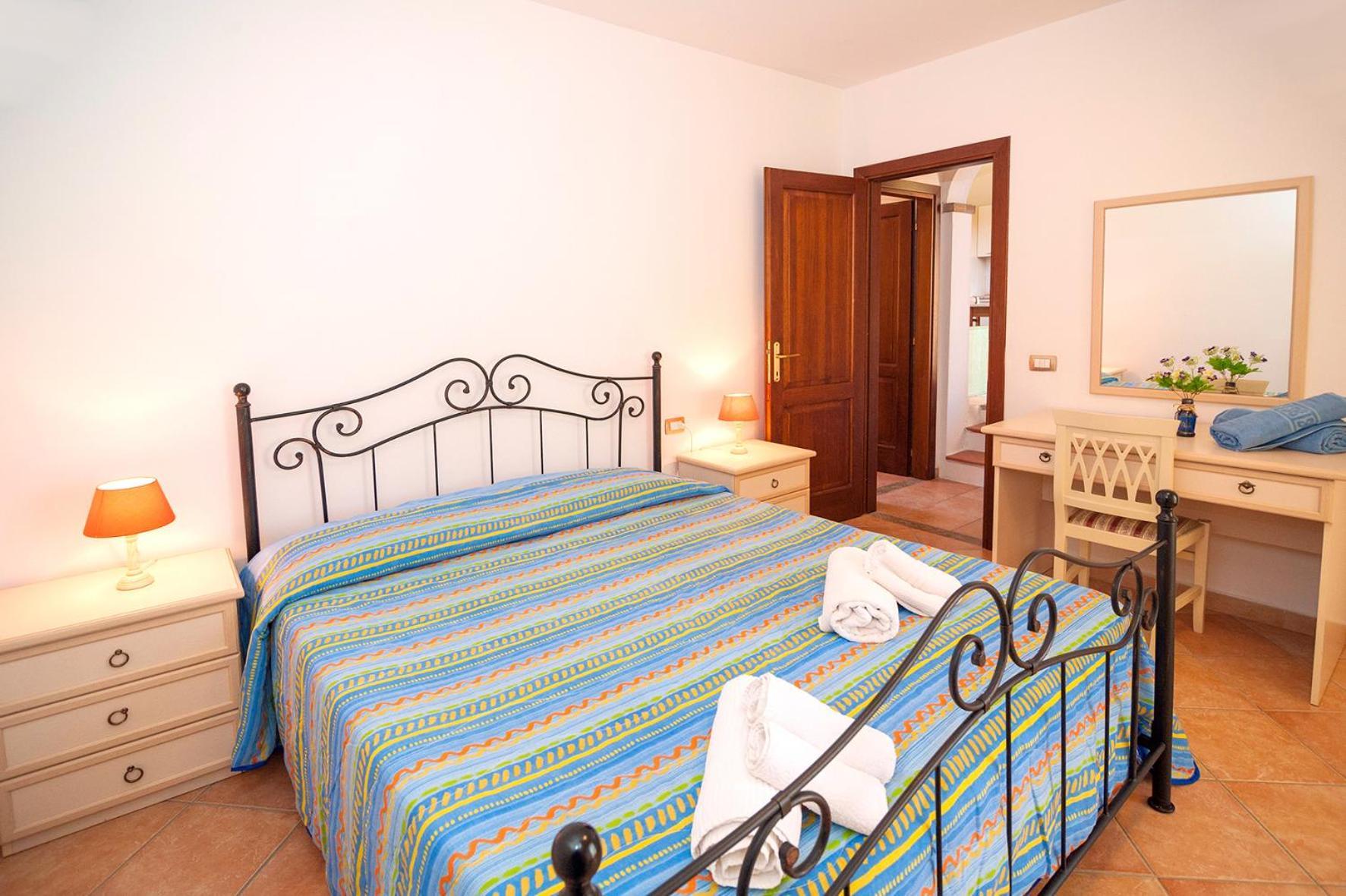 Aparthotel Li Troni à Budoni Extérieur photo