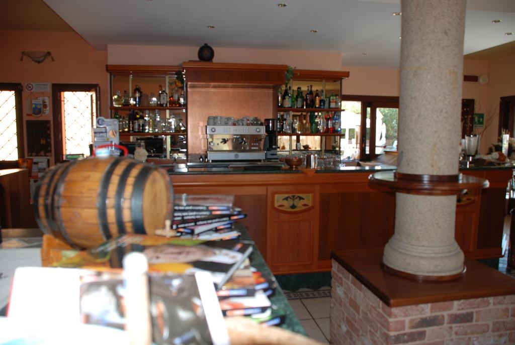 Aparthotel Li Troni à Budoni Extérieur photo