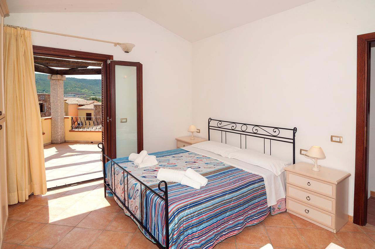 Aparthotel Li Troni à Budoni Extérieur photo